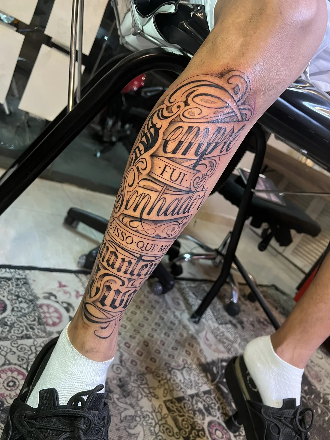 Tatuagem com acabamento detalhado